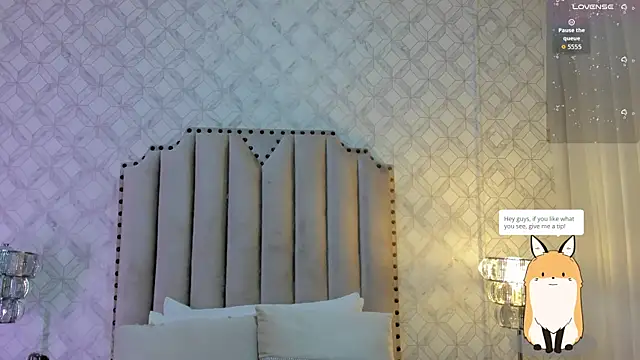 Pia Johnson  online show from February 12, 11:32 am