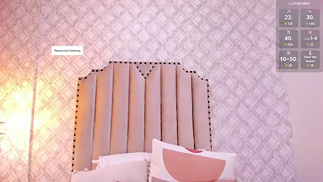 Pia Johnson  online show from November 18, 11:35 am