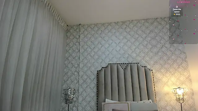 Pia Johnson  online show from October 27, 11:44 am