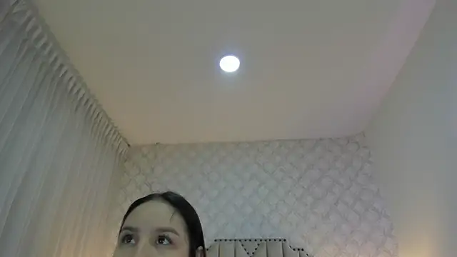 Pia Johnson  online show from March 23, 11:54 am