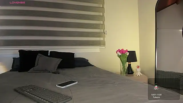 MERIDA TAYLOR online show from April 14, 1:16 pm