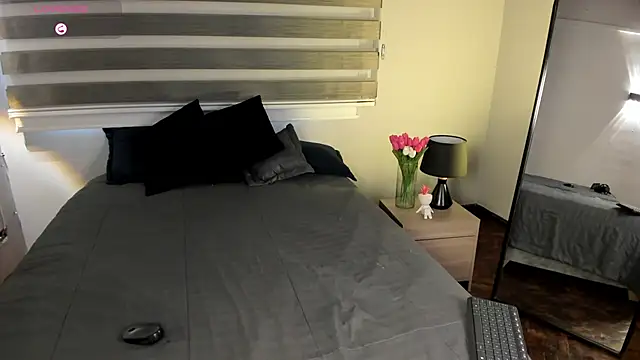 MERIDA TAYLOR online show from April 18, 1:24 pm