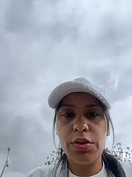 J loren online show from January 12, 3:19 pm