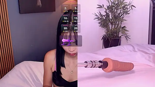 Snapshot of Sweet_Susie_ chatting on June 7, 8:36 pm Sweet Susie online show from June 7, 8:36 pm
