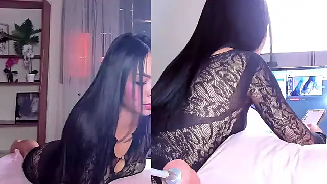 Snapshot of Sweet_Susie_ chatting on January 23, 8:56 pm Sweet Susie online show from January 23, 8:56 pm