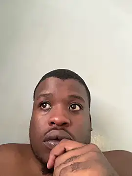 Snapshot of DARKBOYRSA chatting on May 12, 7:27 am DARKBOYRSA online show from May 12, 7:27 am