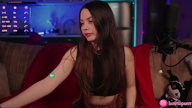 Snapshot of How2Meow chatting on November 16, 5:39 pm How2Meow online show from November 16, 5:39 pm