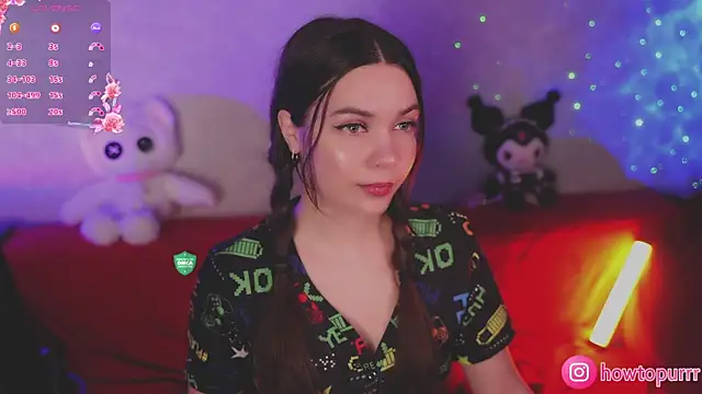 Snapshot of How2Meow chatting on October 17, 4:42 pm How2Meow online show from October 17, 4:42 pm