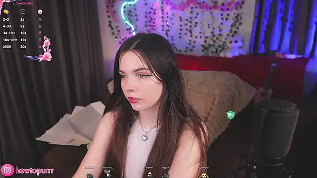 How2Meow online show from July 28, 6:20 pm
