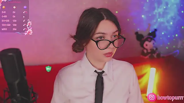 Snapshot of How2Meow chatting on October 10, 5:03 pm How2Meow online show from October 10, 5:03 pm