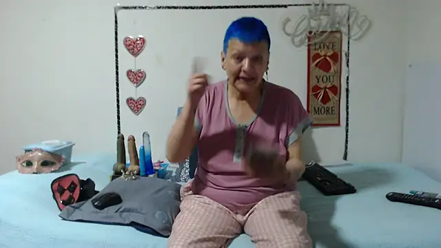 loquitaqueen011 online show from November 26, 2:39 pm