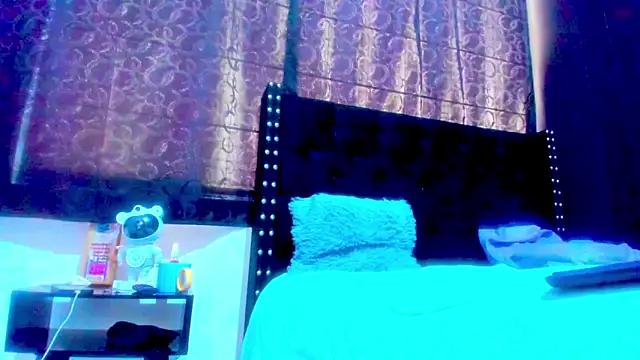 amareto queen online show from February 18, 6:37 pm