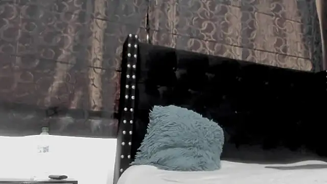 amareto queen online show from January 14, 8:12 pm