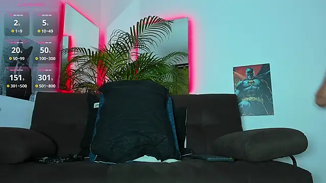 Snapshot of DantePierroo chatting on December 15, 10:50 am DantePierroo online show from December 15, 10:50 am