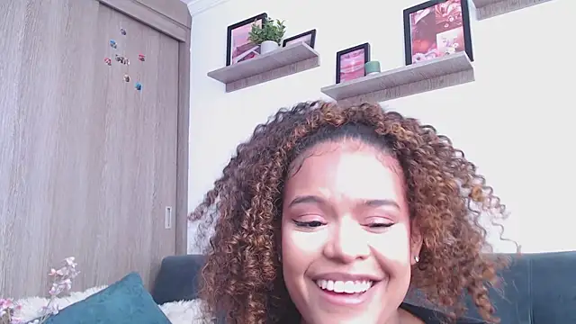 Amelia bss online show from October 26, 1:00 pm