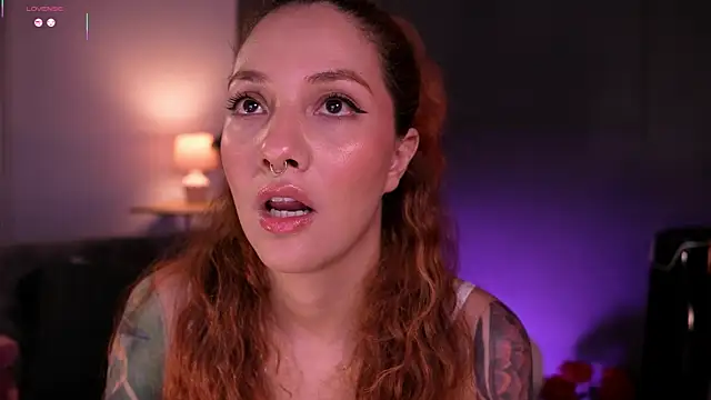 Snapshot of RedJasmine_ chatting on May 24, 10:42 pm RedJasmine online show from May 24, 10:42 pm