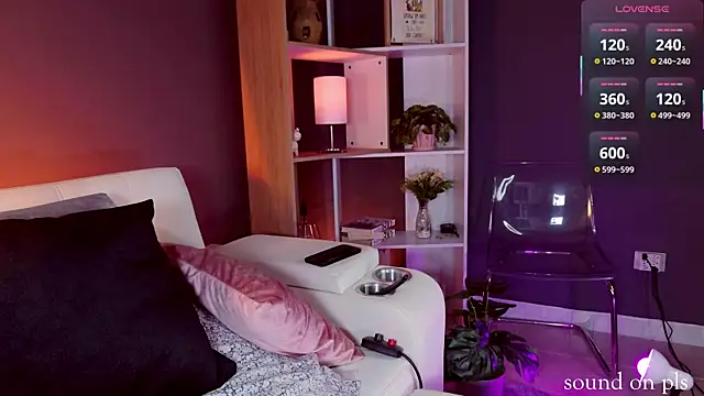 Snapshot of kitty_pruu chatting on March 15, 1:52 am kitty pruu online show from March 15, 1:52 am