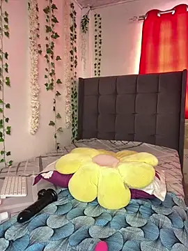 DazedGlade online show from December 18, 11:58 am