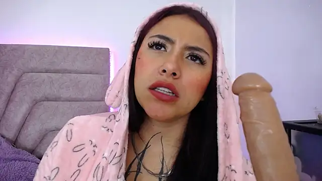 Jessica-Kraftt online show from February 25, 2:28 pm