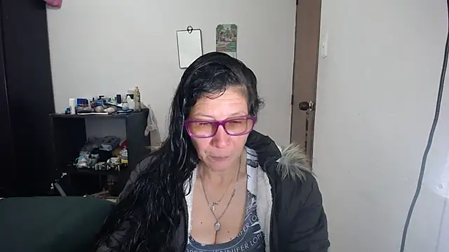 latin49 online show from February 14, 5:29 am