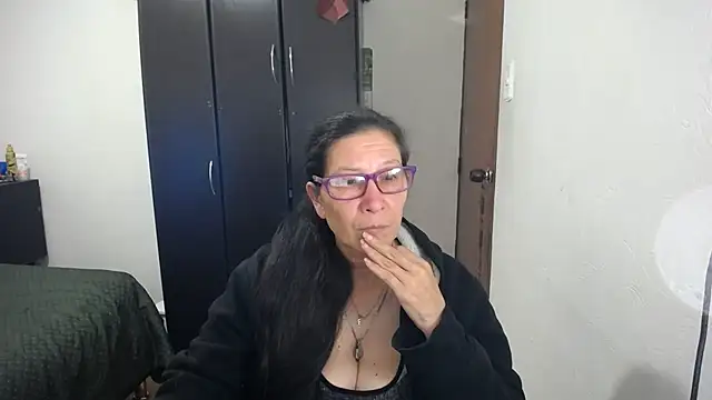 latin49 online show from March 13, 4:50 am