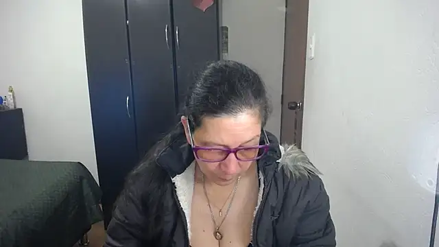 latin49 online show from March 30, 5:42 am