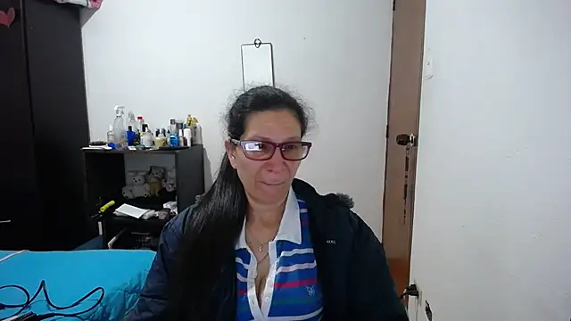 Snapshot of latin49 chatting on October 24, 4:22 am latin49 online show from October 24, 4:22 am