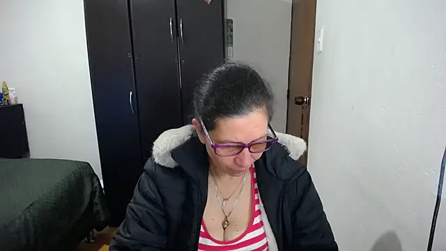 latin49 online show from March 11, 4:28 am