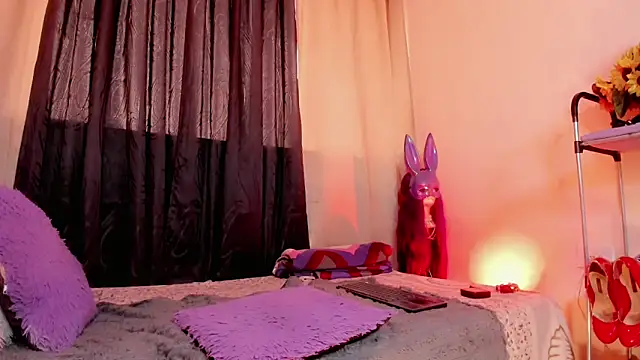 Snapshot of lesly_xx chatting on March 3, 7:43 pm lesly xx online show from March 3, 7:43 pm