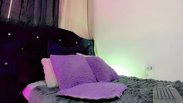 lesly xx online show from March 29, 9:38 pm