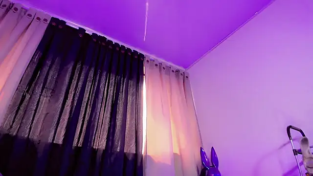 Snapshot of lesly_xx chatting on February 27, 7:35 pm lesly xx online show from February 27, 7:35 pm