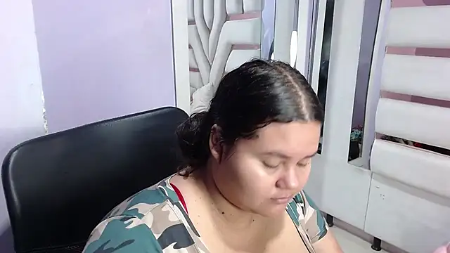 Snapshot of ValenTitis chatting on November 15, 8:46 pm ValenTitis online show from November 15, 8:46 pm