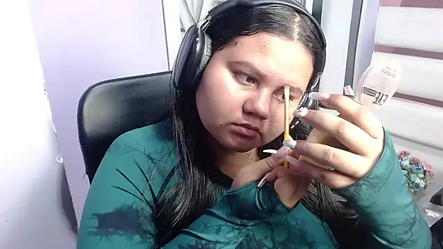 Snapshot of ValenTitis chatting on October 24, 8:52 pm ValenTitis online show from October 24, 8:52 pm