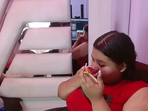 Snapshot of ValenTitis chatting on November 1, 8:25 pm ValenTitis online show from November 1, 8:25 pm