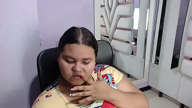 Snapshot of ValenTitis chatting on November 14, 8:23 pm ValenTitis online show from November 14, 8:23 pm