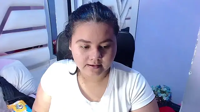 Snapshot of ValenTitis chatting on November 25, 8:53 pm ValenTitis online show from November 25, 8:53 pm