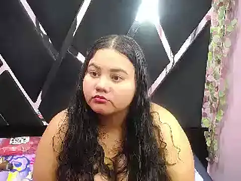 Snapshot of ValenTitis chatting on February 1, 5:18 am ValenTitis online show from February 1, 5:18 am