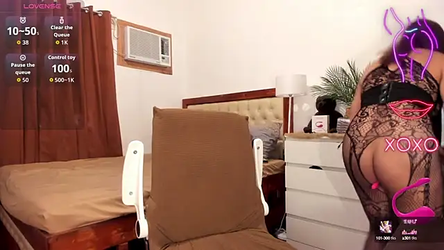 Snapshot of Lustrous_Nathalie chatting on September 26, 2:29 am Lustrous Nathalie online show from September 26, 2:29 am