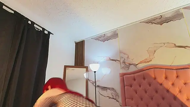 Jade20  online show from February 5, 9:10 pm