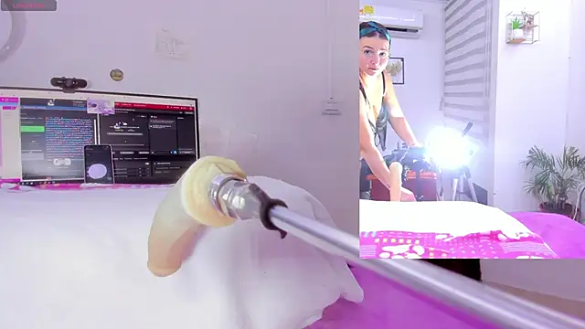 Soraya Davis online show from October 12, 9:21 am