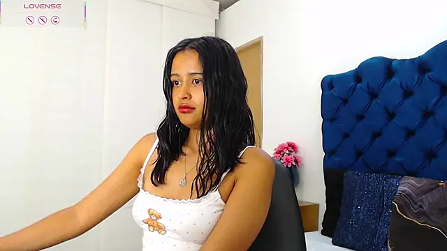 Snapshot of Lili666_ chatting on June 23, 3:37 am Lili666 online show from June 23, 3:37 am
