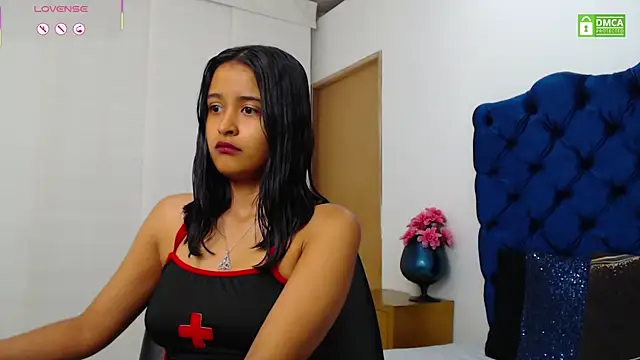 Lili666  online show from April 19, 3:18 am
