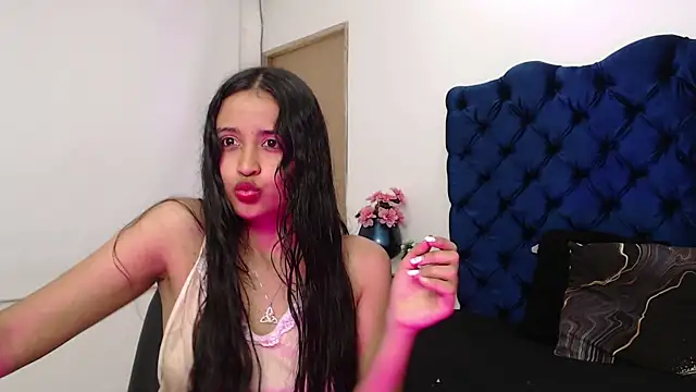 Lili666  online show from October 17, 3:10 am