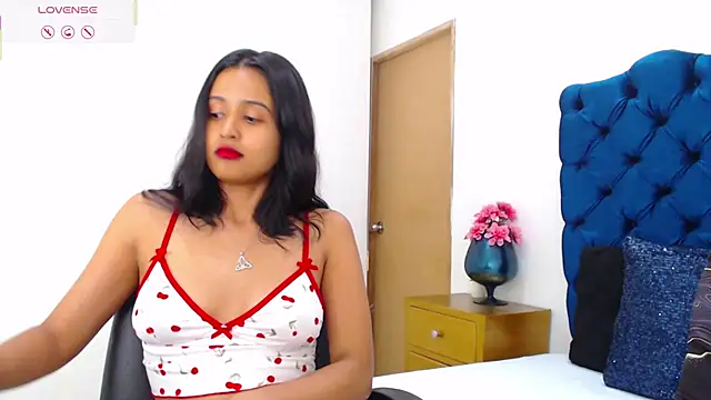 Lili666  online show from May 29, 3:45 am