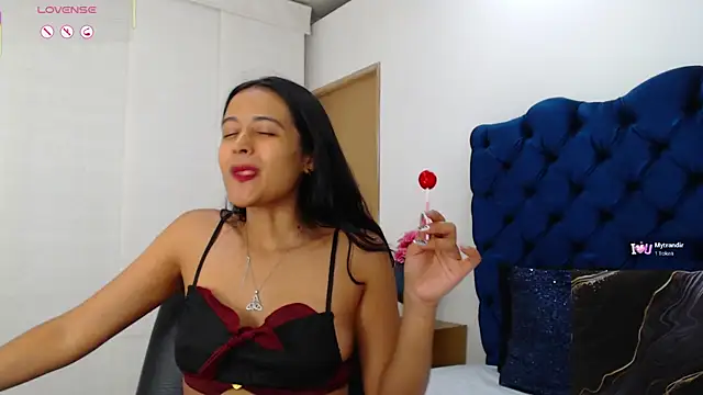 Snapshot of Lili666_ chatting on June 20, 3:22 am Lili666 online show from June 20, 3:22 am