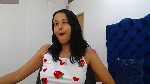 Lili666  online show from May 11, 3:41 am