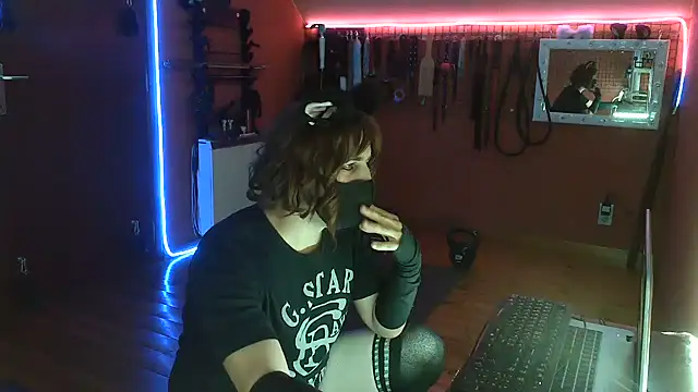 Ginny-the-bdsm-nympho online show from June 7, 5:40 pm