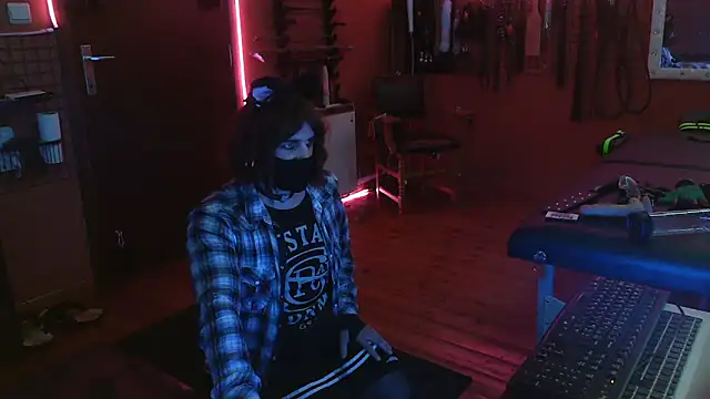 Ginny-the-bdsm-nympho online show from October 30, 6:05 pm