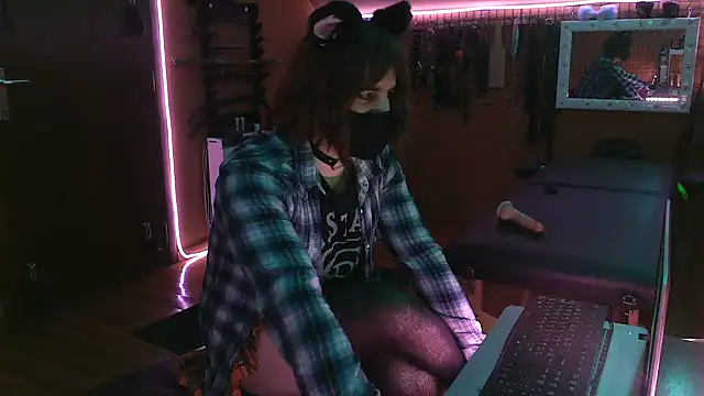 Ginny-the-bdsm-nympho online show from February 26, 6:30 pm