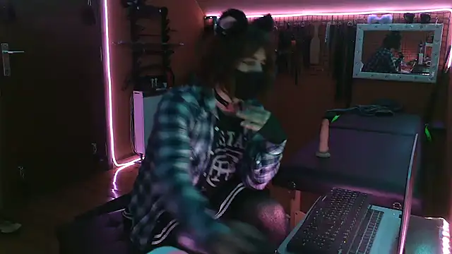 Ginny-the-bdsm-nympho online show from February 12, 5:56 pm